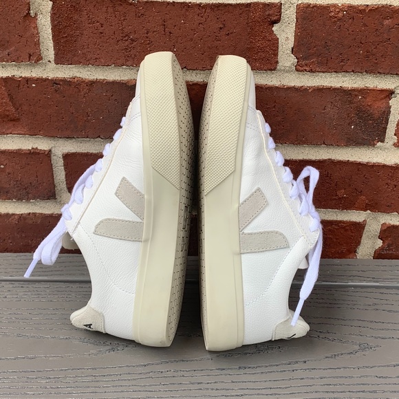 VEJA Women Veja Campo ChromeFree Leather Sneaker, 35/4